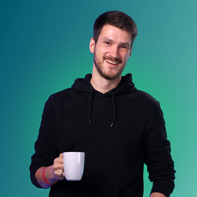 Portraitfoto von Florian Woithe für die Bewerbung von Newsletter-Marketing